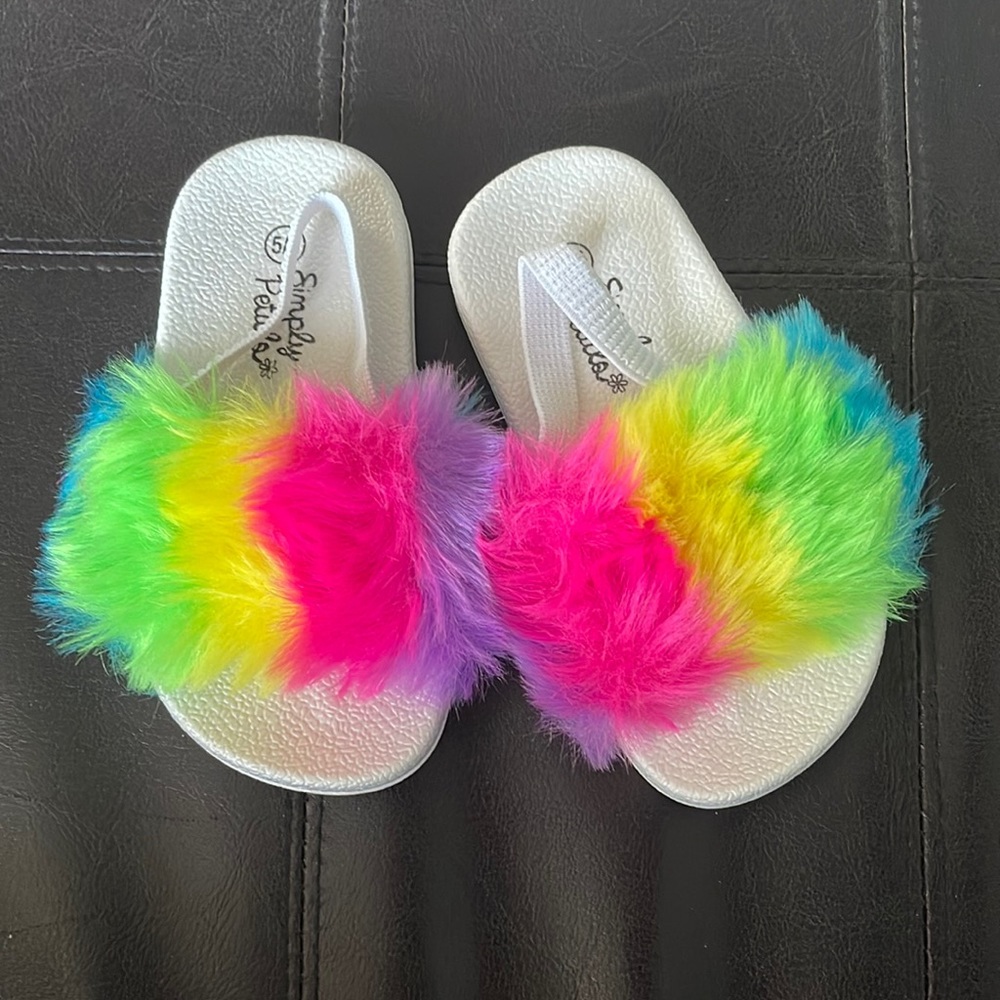 Simply Petals Fluffy Sandals